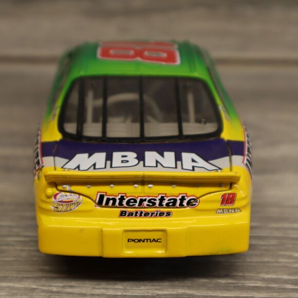 Bobby Labonte "BANK" #18 Interstate Batteries / Nascar Racers 1999 1/24 Action - Picture 10 of 12